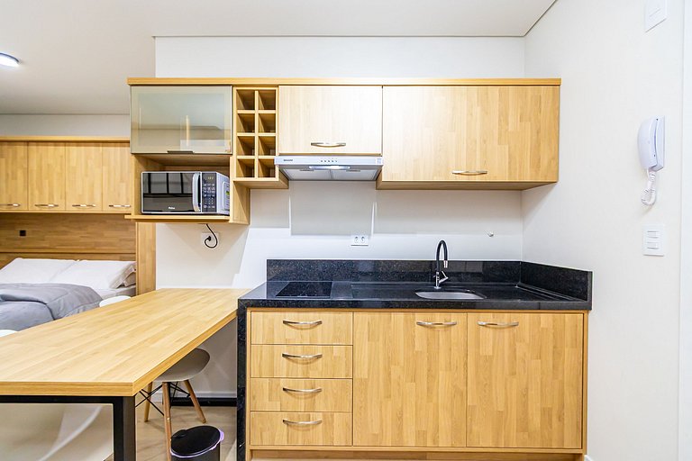 Studio em Prédio com Piscina no Portão - DOR0509B