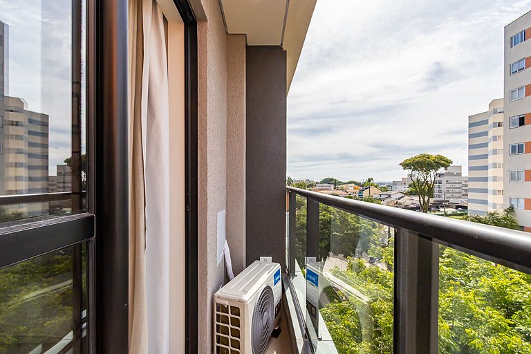 Studio em Prédio com Piscina no Portão - DOR0509B