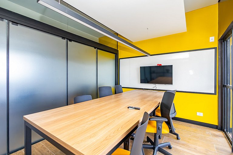 Studio em Prédio com Piscina no Portão - DOR0509B