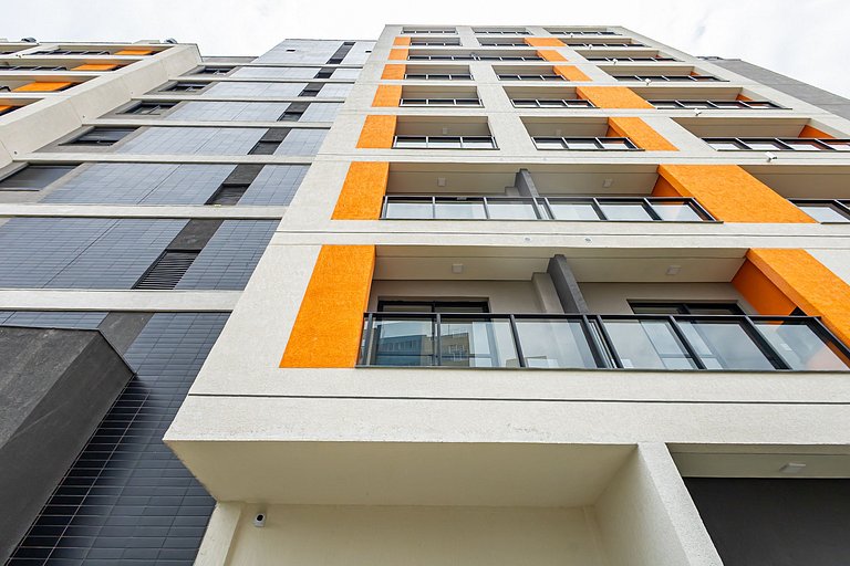 Studio em Prédio com Piscina no Portão - DOR0509B