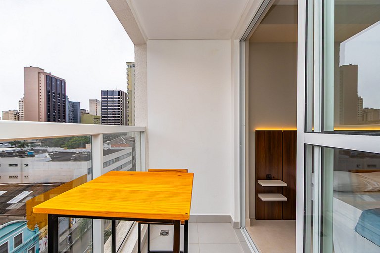 Studio Completo com Sacada no Centro - MAN0719