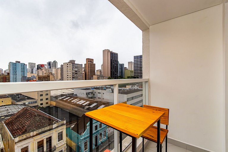 Studio Completo com Sacada no Centro - MAN0719