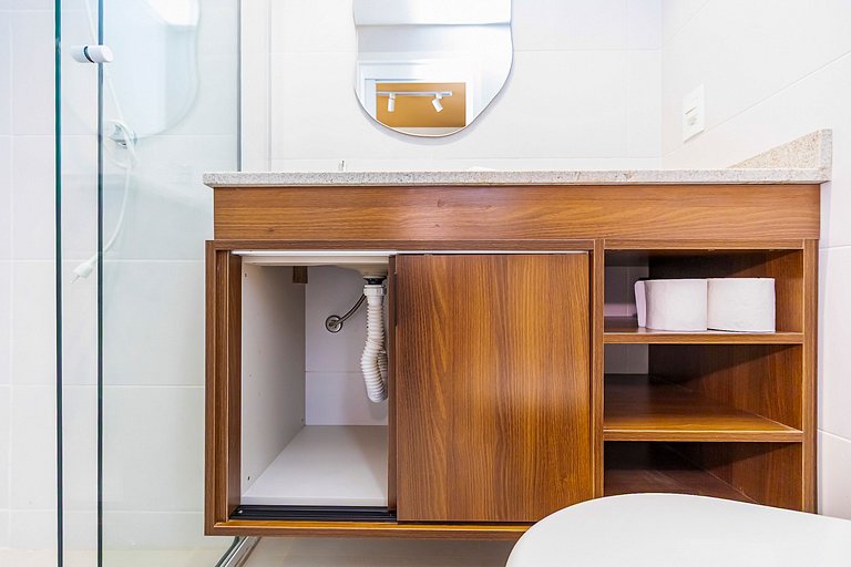 Studio Completo com Sacada no Centro - MAN0719