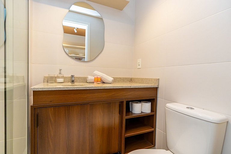 Studio Completo com Sacada no Centro - MAN0719