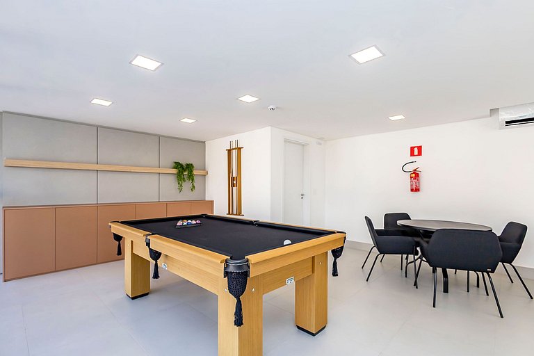 Studio Completo com Sacada no Centro - MAN0719