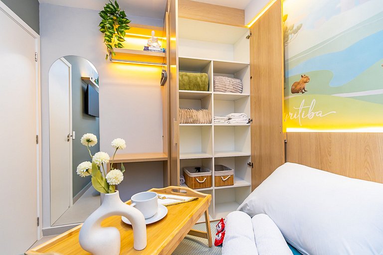 Charme Curitibano, apto 1q super completo -CNA0813