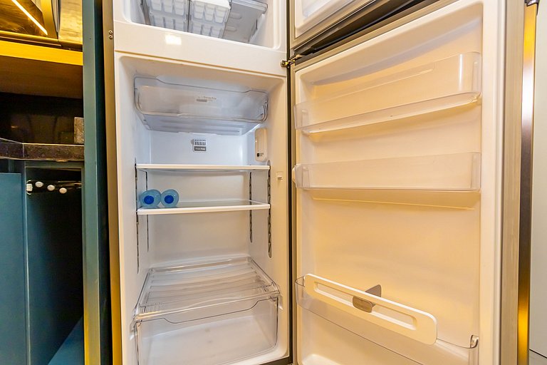 Charme Curitibano, apto 1q super completo -CNA0813