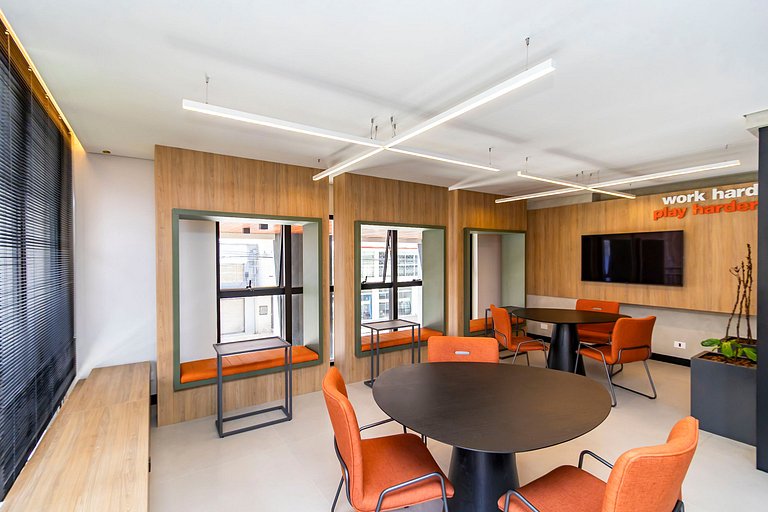 Charme Curitibano, apto 1q super completo -CNA0813