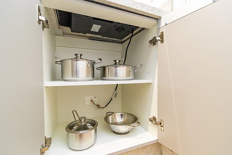 Studio com Sacada no Centro - MAN1706