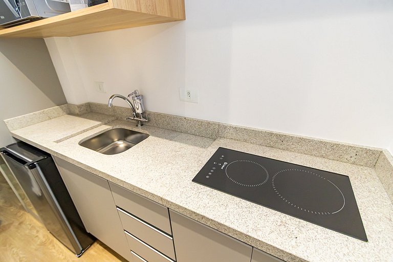 Studio em prédio novo no Centro - MAN1708