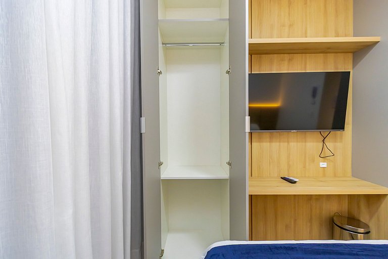 Studio em prédio novo no Centro - MAN1708