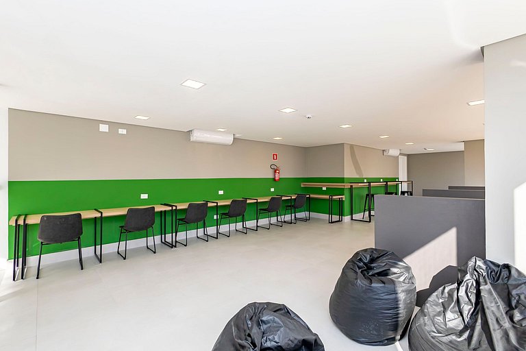 Studio em prédio novo no Centro - MAN1708