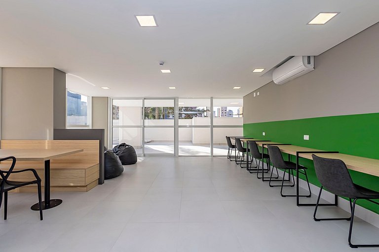 Studio em prédio novo no Centro - MAN1708