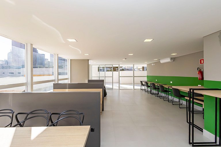Studio em prédio novo no Centro - MAN1708