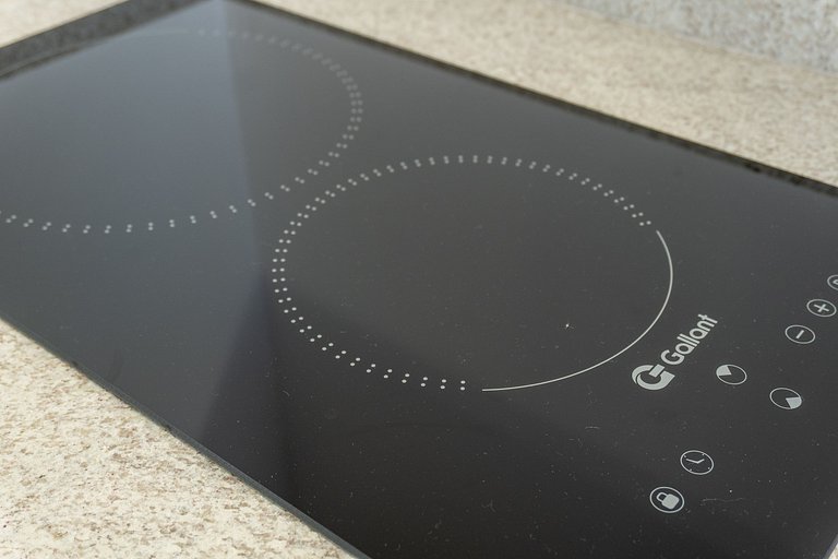 Studio com sacada no Centro - MAN1703