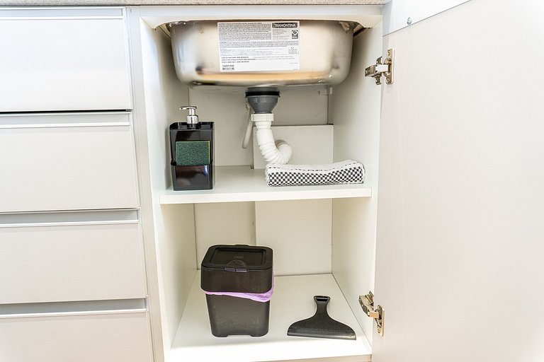 Studio com sacada no Centro - MAN1703