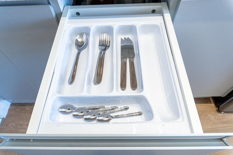 Studio com sacada no Centro - MAN1703