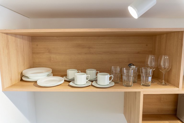 Studio com sacada no Centro - MAN1703