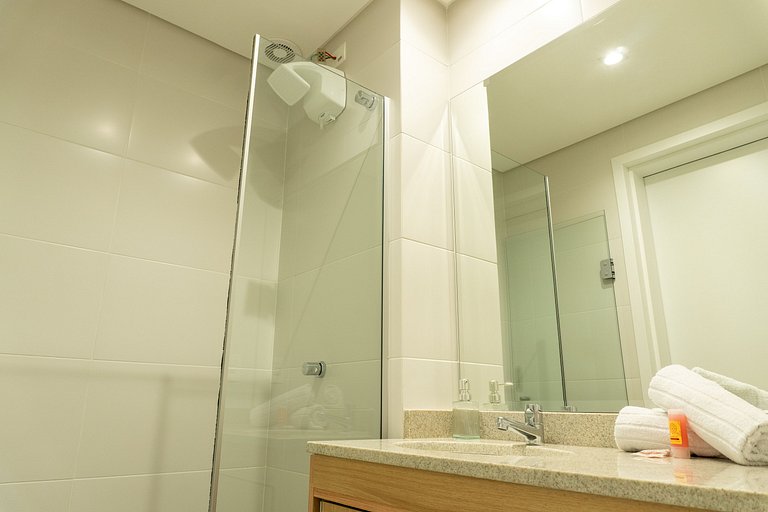 Studio com sacada no Centro - MAN1703