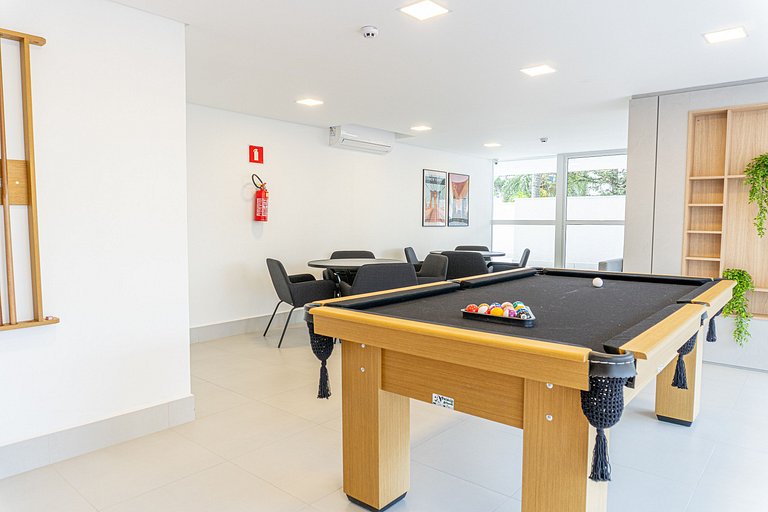 Studio com sacada no Centro - MAN1703