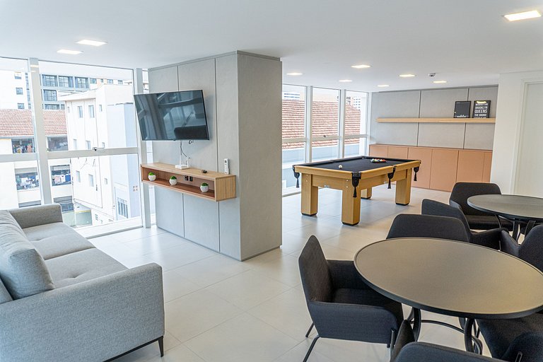 Studio com sacada no Centro - MAN1703