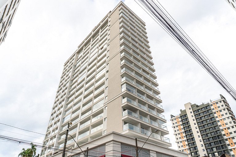 Studio com sacada no Centro - MAN1703