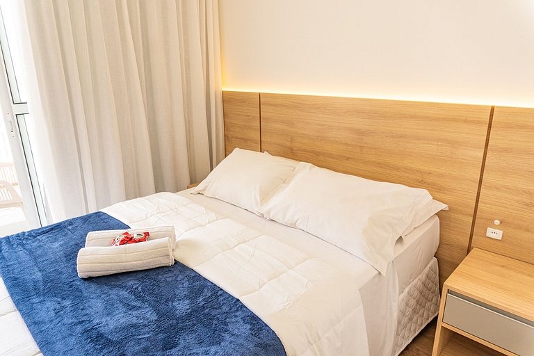 Studio com vista para o Centro de Curitiba-MAN1707