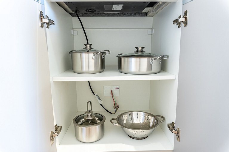 Studio com vista para o Centro de Curitiba-MAN1707