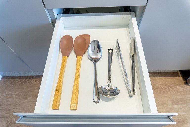 Studio com vista para o Centro de Curitiba-MAN1707