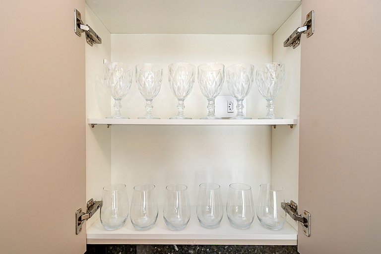 Apto de 2q super iluminado e ensolarado - CNA0309