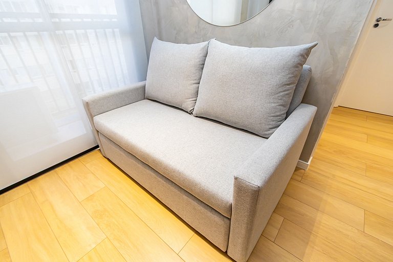 Apto de 2q, c/ vaga em prédio com Piscina -IBI0407