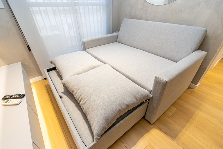 Apto de 2q, c/ vaga em prédio com Piscina -IBI0407