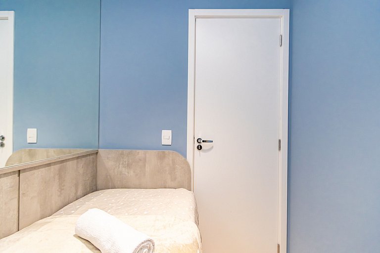 Apto de 2q, c/ vaga em prédio com Piscina -IBI0407