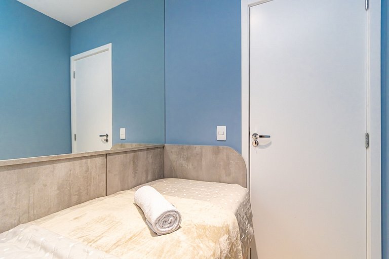 Apto de 2q, c/ vaga em prédio com Piscina -IBI0407