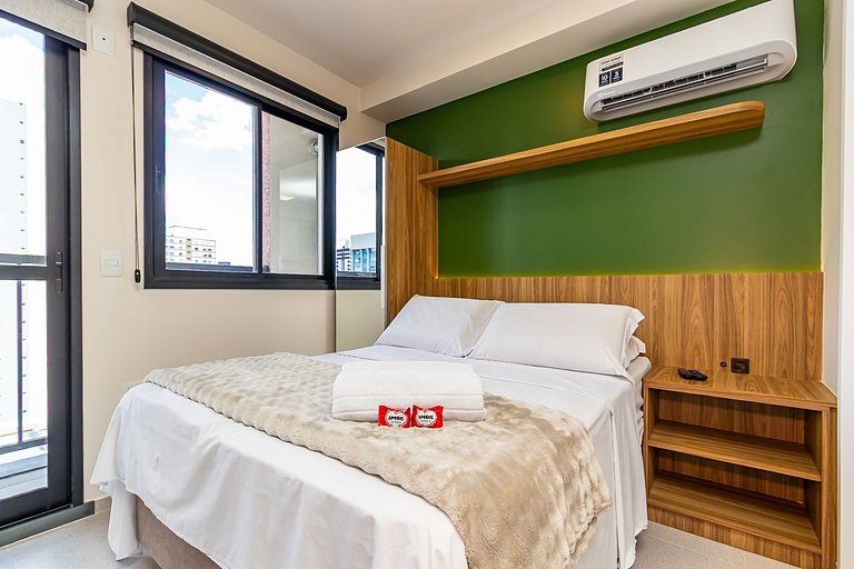 Studio c/ vaga em prédio com piscina - IBI0802