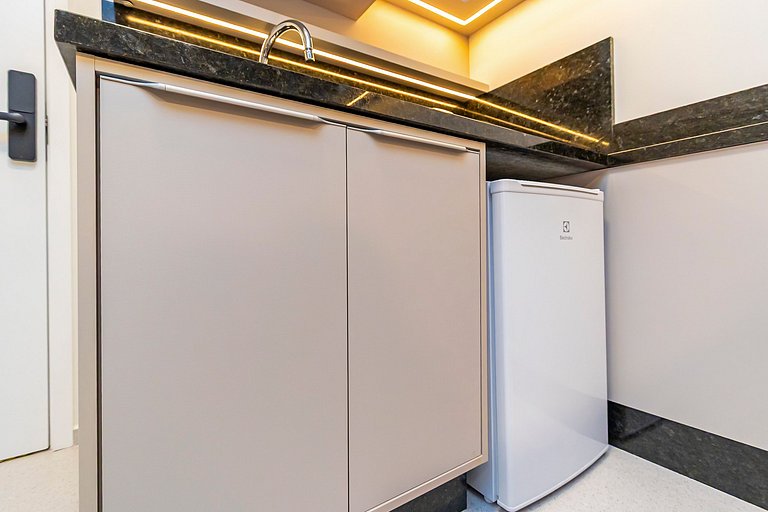 Studio c/ vaga em prédio com piscina - IBI0802