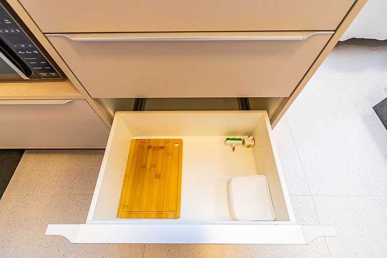 Studio c/ vaga em prédio com piscina - IBI0802