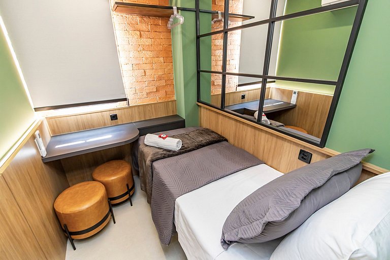 Ap Premium de 2q em prédio c/ piscina - IBI2009