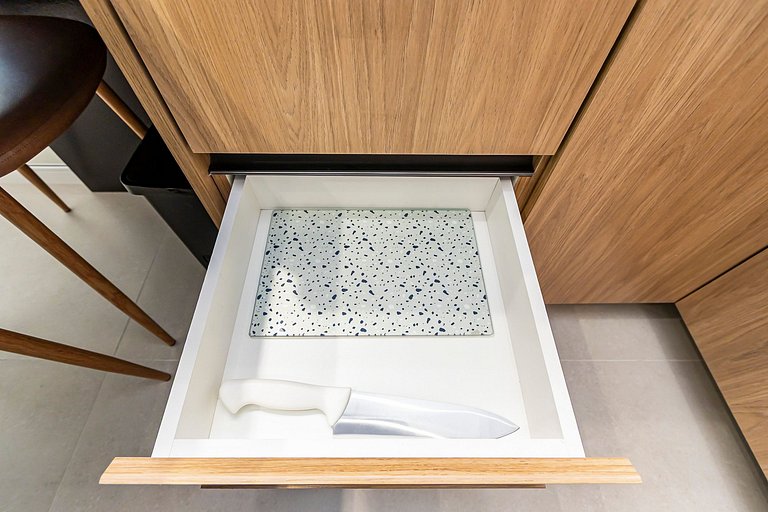 Ap Premium de 2q em prédio c/ piscina - IBI2009