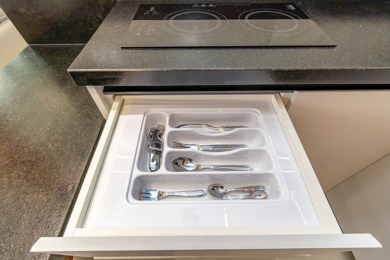 Ap 2q Premium em andar alto, c/ piscina - IBI2509