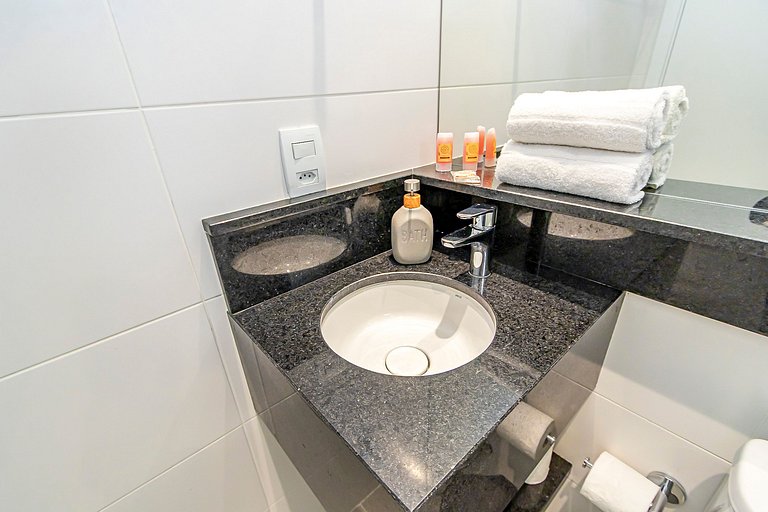 Ap 2q Premium em andar alto, c/ piscina - IBI2509