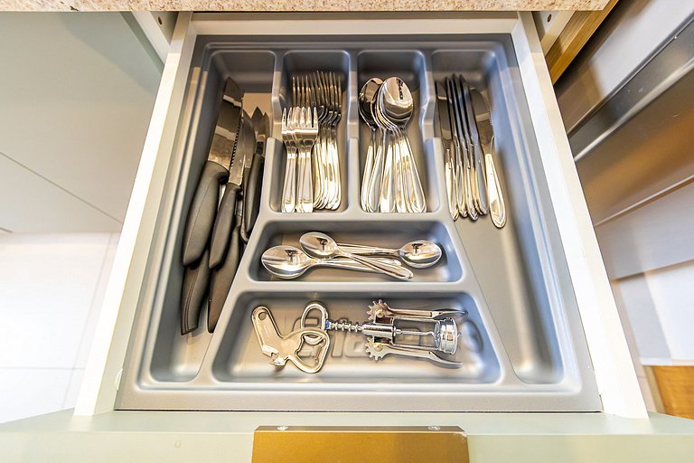 Apartamento de 2q c/ vaga em região nobre -SOU401A