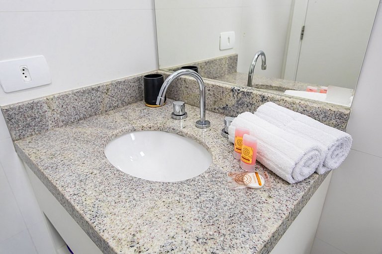 Apartamento de 2q c/ vaga em região nobre -SOU401A