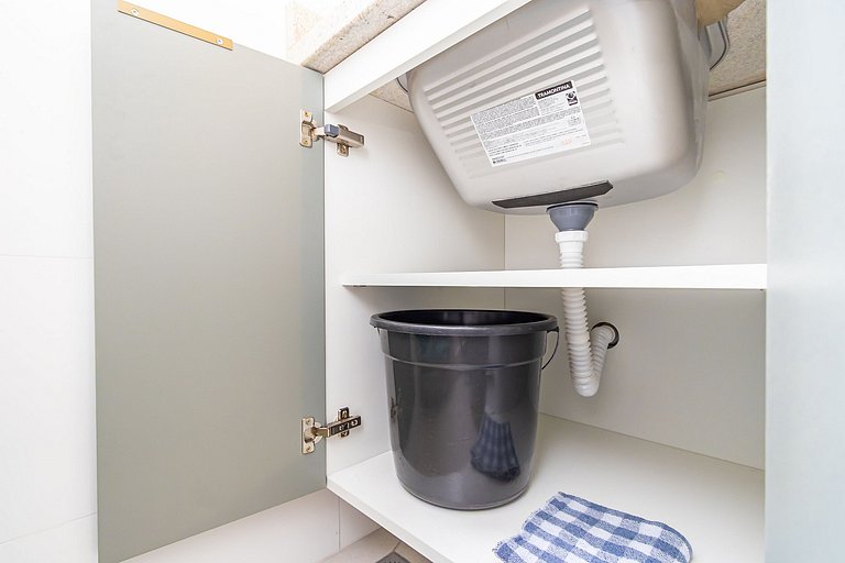 Apartamento de 2q c/ vaga em região nobre -SOU401B