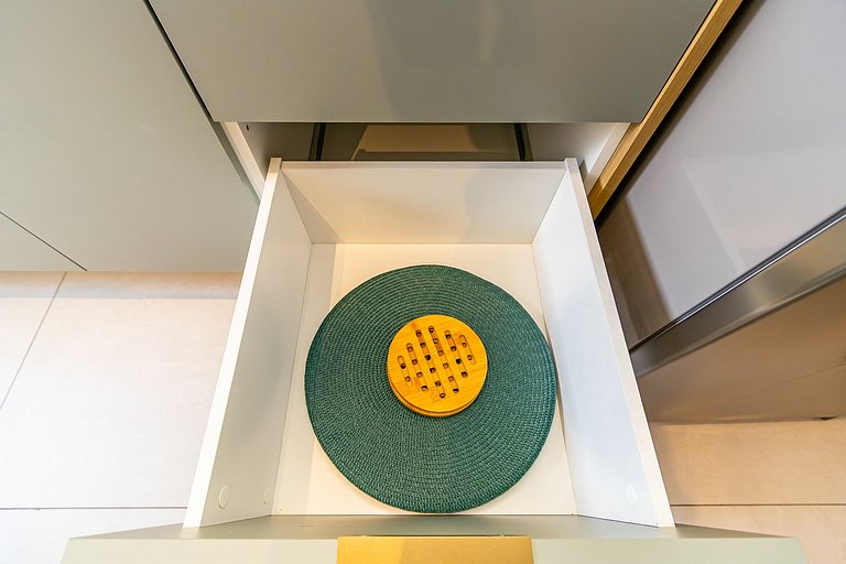 Apartamento de 2q c/ vaga em região nobre -SOU401B