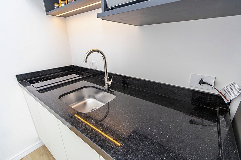 Apto ensolarado, no centro p/ 4 pessoas - CNA0606