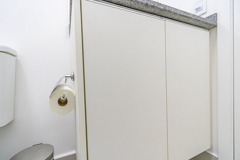 Apto ensolarado, no centro p/ 4 pessoas - CNA0606