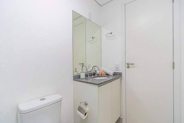 Apto ensolarado, no centro p/ 4 pessoas - CNA0606