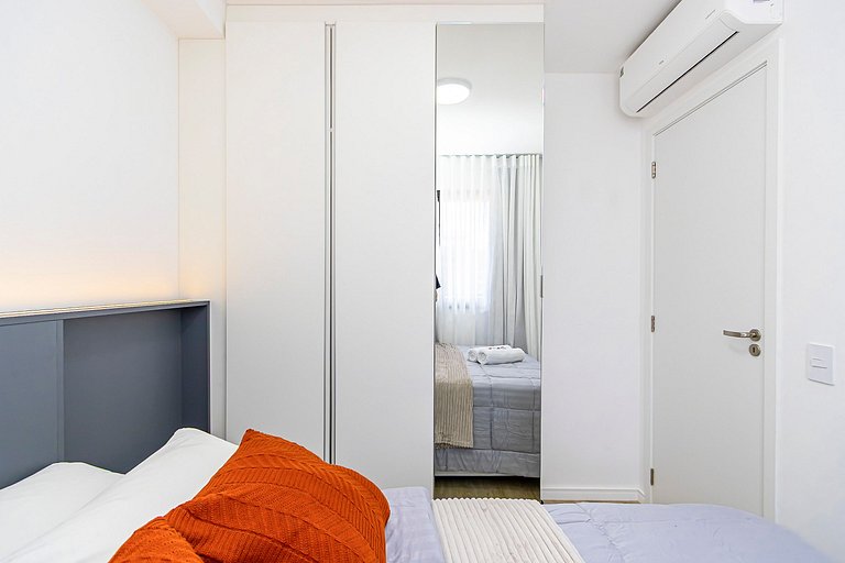 Apto ensolarado, no centro p/ 4 pessoas - CNA0606