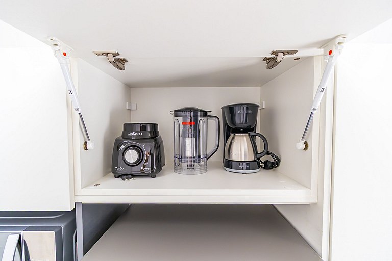 Apto ensolarado no centro, perto de tudo - CNA0706